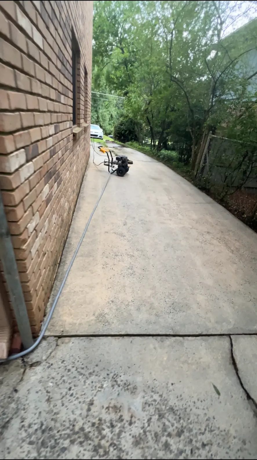 Driveway cleaning result in Tucker, GA